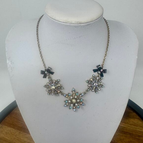 Betsey Johnson Tzarina Snowflakes GoldTone Aurora Borealis Chrystals Necklace - Picture 1 of 4